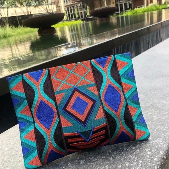 Handbags - Adorn this multicolored textile fabric clutch🦋